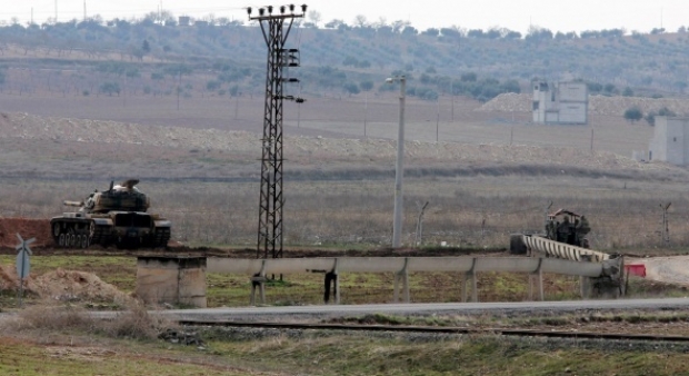YPG, Fırat kıyısında karakollar kurdu